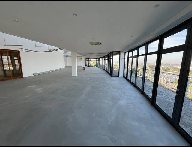 734M² OFFICE TO LET IN PLATTEKLOOF